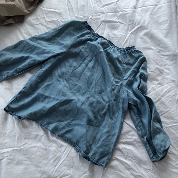 Justice Children’s Baby Blue Blouse with Rainbow Sequins - Size 14 - Picture 9 of 11